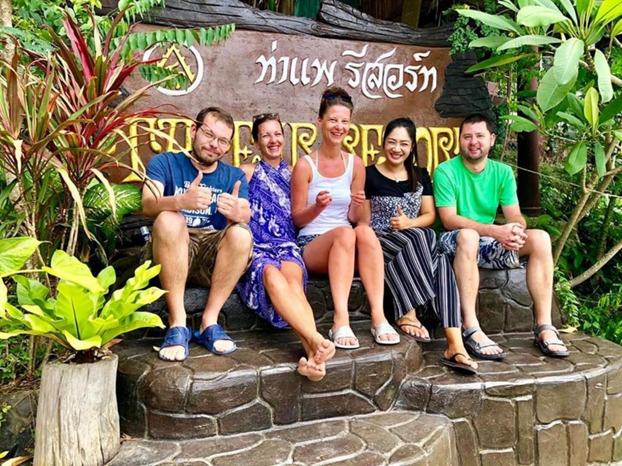 Tapear Resort Phi Phi Eksteriør billede