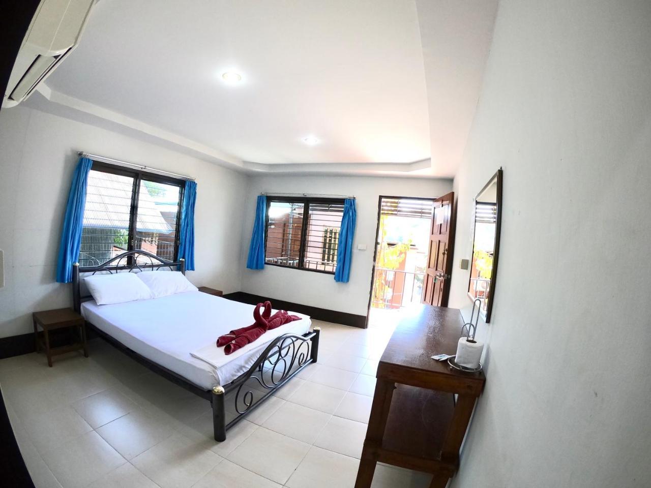 Tapear Resort Phi Phi Eksteriør billede
